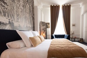 Literie de qualité supérieure, matelas mémoire de forme, bureau