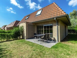 Comfort House, 3 Bedrooms | Garden