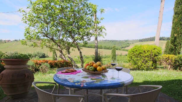Classic House, 2 Bedrooms | Balcony - Beautiful Farmhouse in San Gimignano With Pool (San Gimignano)