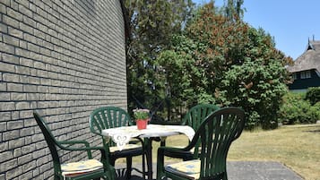 Classic Apartment, 1 Bedroom | Balcony