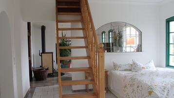3 Schlafzimmer, individuell eingerichtet, Bettwäsche