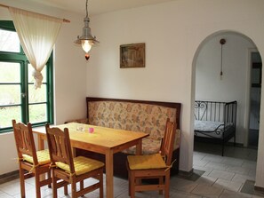 Dining - Gorgeous Apartment in Neuburg With Terrace (Neuburg)