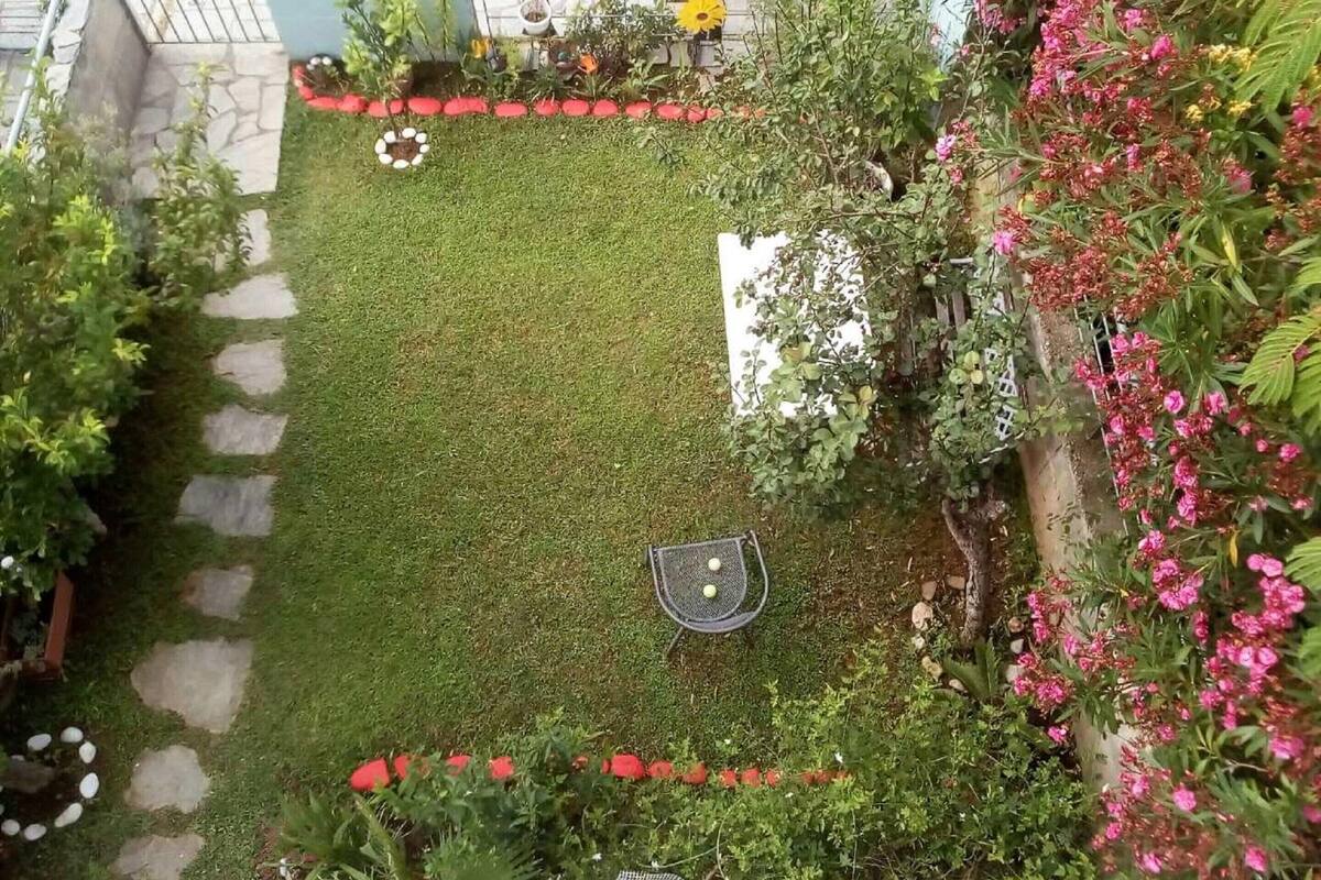 Classic House, 2 Bedrooms | Garden