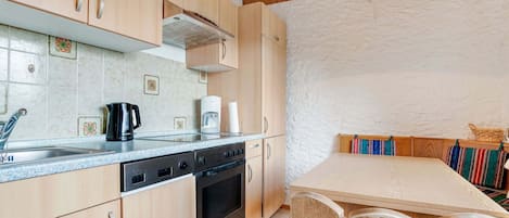 Classic Chalet, 2 Bedrooms | Private kitchen | Oven, dishwasher, coffee/tea maker