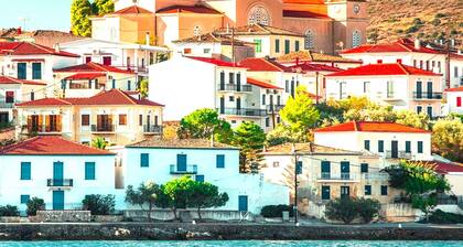 Inviting Apartment in Galaxidi With Balcony