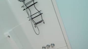 Apartment, 1 Bedroom, Garden View | Bathroom