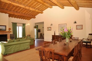 Dining - Attractive and Spacious Villa With Pool (Magliano Sabina)