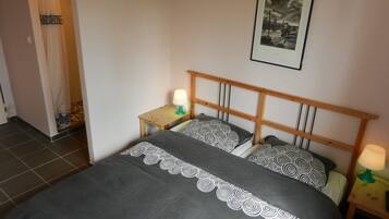 8 bedrooms, individually furnished, bed sheets