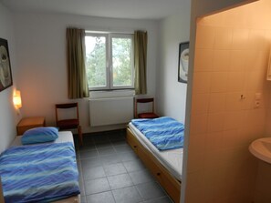 8 bedrooms, individually furnished, bed sheets