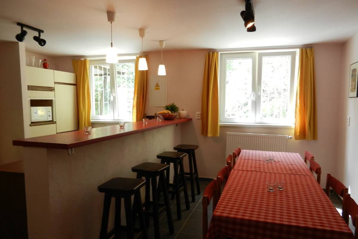 Classic House, 4 Bedrooms | Private kitchen | Fridge, microwave, oven, stovetop