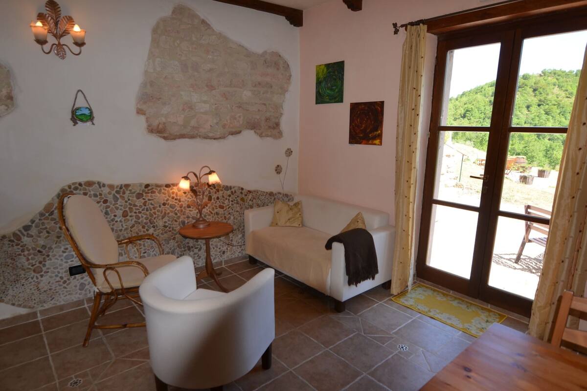 Deluxe Cottage, 3 Bedrooms | Living room