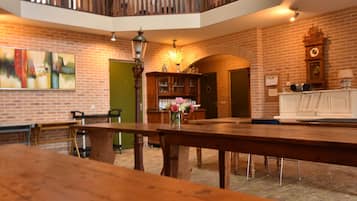 Casa conforto, vários quartos | Opções para refeição