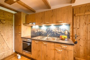 Leilighet – classic, 2 soverom | Eget kjøkken | Ovn, oppvaskmaskin, kaffetrakter/tekoker og vannkoker