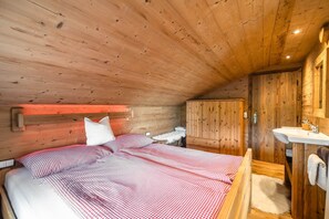 2 bedrooms, individually furnished, bed sheets - Boutique Apartment in Kirchdorf With Swimming Pool (Kirchdorf in Tirol)