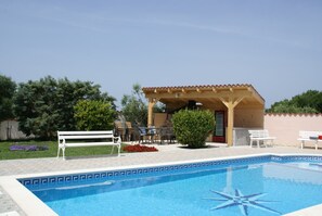 Classic Apartment, 2 Bedrooms | Pool | Outdoor pool - Charming Apartment in Banjole Near Sea (Medulin)