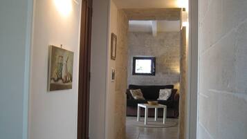 Classic Cottage, 1 Bedroom | 2 bedrooms, bed sheets