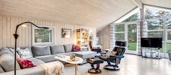 "Ayna" - 50m from the sea by Interhome