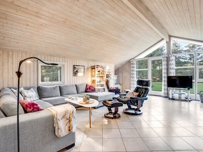 "Ayna" - 50m from the sea by Interhome