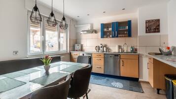 Classic House, 3 Bedrooms | Private kitchen | Fridge, oven, dishwasher, coffee/tea maker