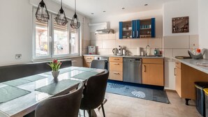 Coffee/tea maker, fridge, oven, dishwasher - Holiday Home in Mahlberg in the Ortenau District (Mahlberg)
