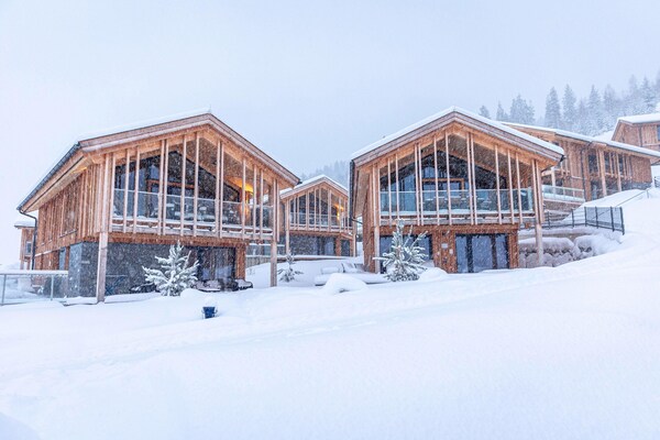 Majestic Chalet With Pool And Sauna - Schladming