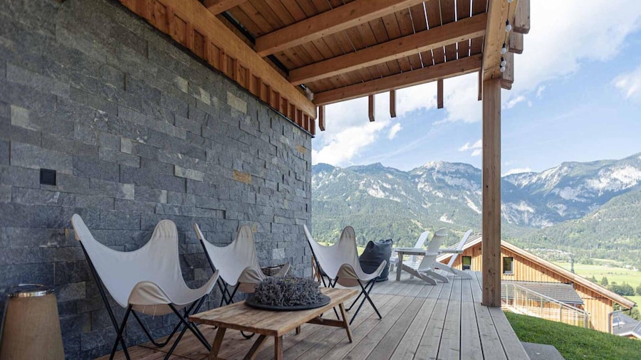 Majestic Chalet With Pool and Sauna