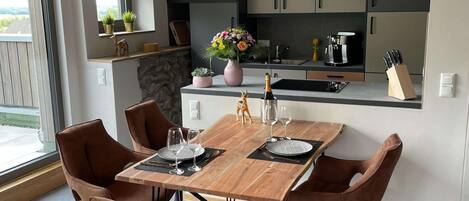 Appartement Confort, 2 chambres | Cuisine privée | Réfrigérateur, micro-ondes, four, lave-vaisselle