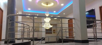 Spacious 4-bedroom 5 beds building with WiFi, AC in enjoyable Tiruchirappalli