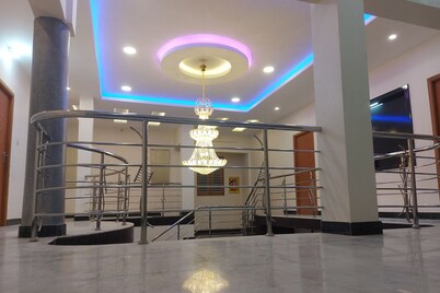 Spacious 4-bedroom 5 beds building with WiFi, AC in enjoyable Tiruchirappalli