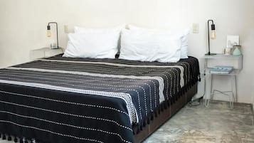 Desk, WiFi, bed sheets