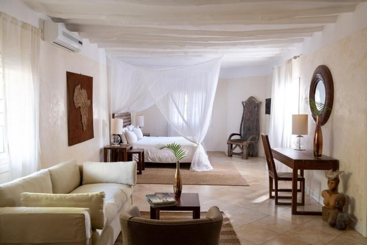 Suite Deluxe, 1 très grand lit, vue sur le jardin | Literie de qualité, minibar, coffre-fort, bureau