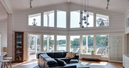 Luxury villa by the sea, Kustavi