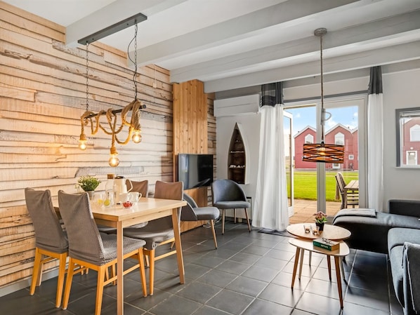 TV - "Vincent" - from the sea by Interhome (Hadsund)