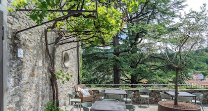 LA ROCCA DI CAMPORGIANO MAISON DU CHARME