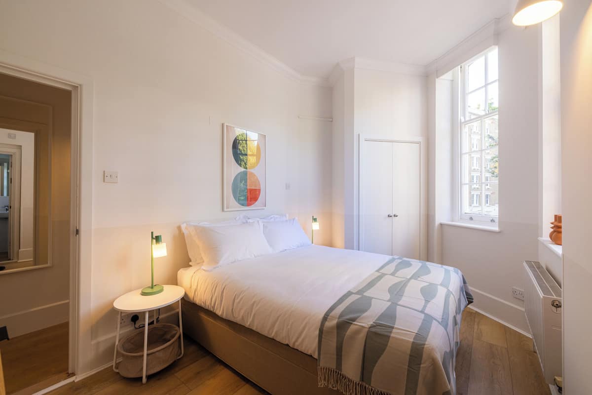 Deluxe Apartment, 2 Bedrooms, Kitchen, Mezzanine | 1 bedroom, laptop workspace, iron/ironing board, free WiFi