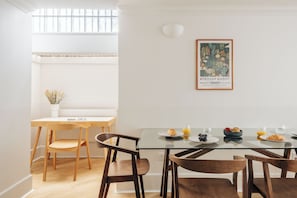 Economy Apartment, 2 Bedrooms, Kitchen | Living area