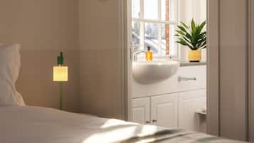 Superior Apartment, 2 Bedrooms, Kitchen, City View | 1 bedroom, laptop workspace, iron/ironing board, free WiFi