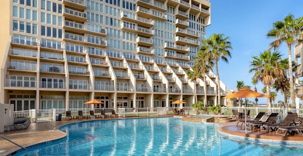 Outdoor pool - Beachfront Condo, Pools, Hot Tubs & Ocean Views (South Padre Island)
