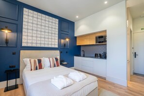 Acceso a internet y ropa de cama 