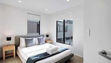 Townhome | 2 bedrooms, iron/ironing board, free WiFi