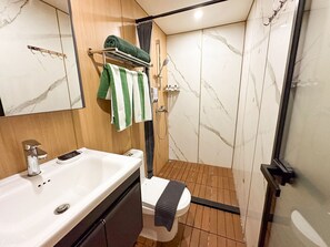 Chambre Double | Salle de bain