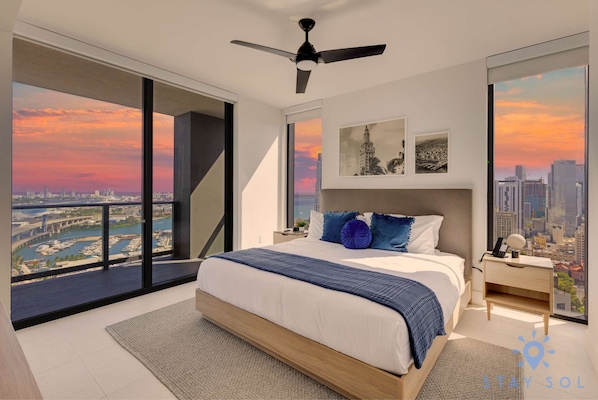 3 habitaciones, tabla de planchar con plancha, cuna de viaje y wifi