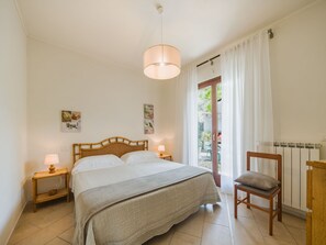 2 slaapkamers, een strijkplank/strijkijzer, wifi