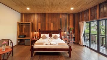 Estúdio premier | Cofres nos quartos, individualmente decorados