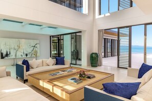 50-inch Smart TV with digital channels - Villa Amarasara (Pa Klok)