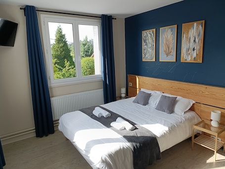 Double Room | Free WiFi, bed sheets