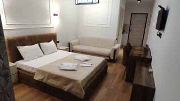 7 slaapkamers, een strijkplank/strijkijzer, gratis wifi, beddengoed