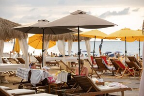 Outdoor dining - Sea View Apartment in Batumi, Georgia (Batumi)