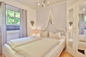 1 slaapkamer, een strijkplank/strijkijzer, gratis wifi