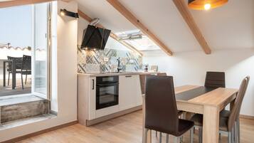 City-Maisonette, 2 Schlafzimmer, Stadtblick | Eigene Küche | Wasserkocher, Toaster